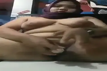 Jilbab Ungu Sange Berat Kepengen Dientot Keras